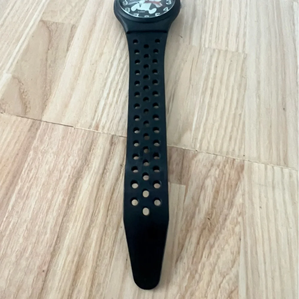Lorus Disney Mickey Mouse black glow in the dark watch NEW BATTERY